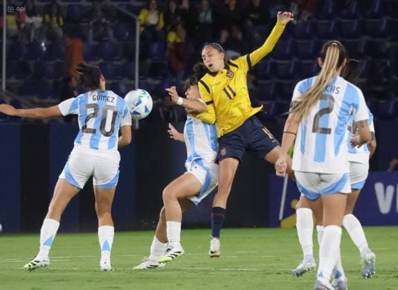 COPA AMERICA FEMENINA ECUADOR VS ARGENTINA 24 de julio del 2025 Encuentro entre Ecuador VS Argentina por Copa AmÃ rica Femenina en el estadio Banco Guayaquil. QUITO PICHINCHA ECUADOR Copyright: xHENRYxLAPOx