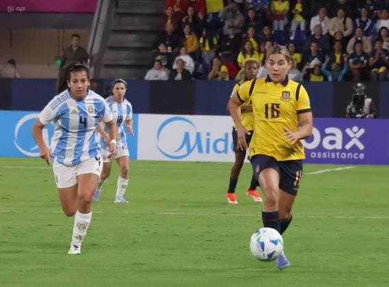 COPA AMERICA FEMENINA ECUADOR VS ARGENTINA 24 de julio del 2025 Encuentro entre Ecuador VS Argentina por Copa AmÃ rica Femenina en el estadio Banco Guayaquil. QUITO PICHINCHA ECUADOR Copyright: xHENRYxLAPOx