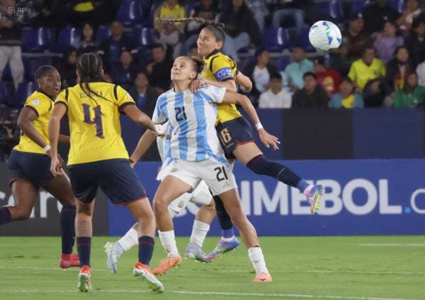 COPA AMERICA FEMENINA ECUADOR VS ARGENTINA 24 de julio del 2025 Encuentro entre Ecuador VS Argentina por Copa AmÃ rica Femenina en el estadio Banco Guayaquil. QUITO PICHINCHA ECUADOR Copyright: xHENRYxLAPOx