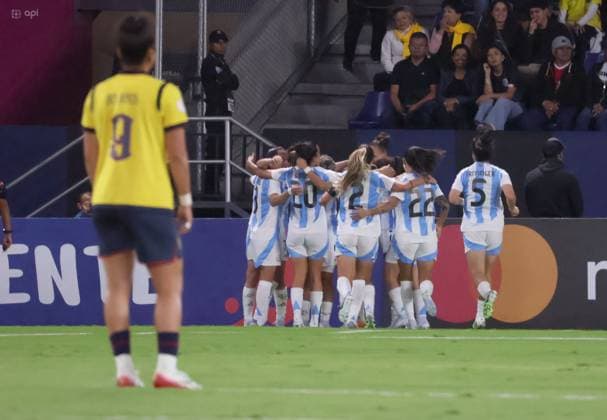 COPA AMERICA FEMENINA ECUADOR VS ARGENTINA 24 de julio del 2025 Encuentro entre Ecuador VS Argentina por Copa AmÃ rica Femenina en el estadio Banco Guayaquil. QUITO PICHINCHA ECUADOR Copyright: xHENRYxLAPOx