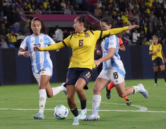 COPA AMERICA FEMENINA ECUADOR VS ARGENTINA 24 de julio del 2025 Encuentro entre Ecuador VS Argentina por Copa AmÃ rica Femenina en el estadio Banco Guayaquil. QUITO PICHINCHA ECUADOR Copyright: xHENRYxLAPOx