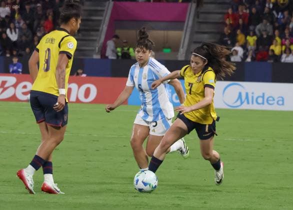 COPA AMERICA FEMENINA ECUADOR VS ARGENTINA 24 de julio del 2025 Encuentro entre Ecuador VS Argentina por Copa AmÃ rica Femenina en el estadio Banco Guayaquil. QUITO PICHINCHA ECUADOR Copyright: xHENRYxLAPOx