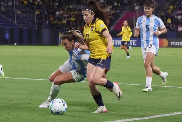 COPA AMERICA FEMENINA ECUADOR VS ARGENTINA 24 de julio del 2025 Encuentro entre Ecuador VS Argentina por Copa AmÃ rica Femenina en el estadio Banco Guayaquil. QUITO PICHINCHA ECUADOR Copyright: xHENRYxLAPOx
