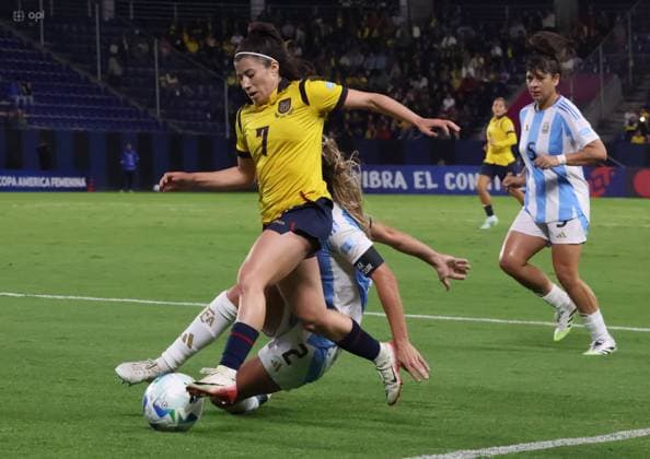 COPA AMERICA FEMENINA ECUADOR VS ARGENTINA 24 de julio del 2025 Encuentro entre Ecuador VS Argentina por Copa AmÃ rica Femenina en el estadio Banco Guayaquil. QUITO PICHINCHA ECUADOR Copyright: xHENRYxLAPOx
