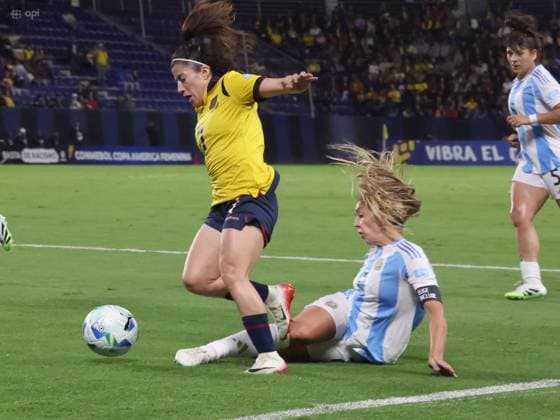 COPA AMERICA FEMENINA ECUADOR VS ARGENTINA 24 de julio del 2025 Encuentro entre Ecuador VS Argentina por Copa AmÃ rica Femenina en el estadio Banco Guayaquil. QUITO PICHINCHA ECUADOR Copyright: xHENRYxLAPOx