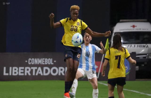COPA AMERICA FEMENINA ECUADOR VS ARGENTINA 24 de julio del 2025 Encuentro entre Ecuador VS Argentina por Copa AmÃ rica Femenina en el estadio Banco Guayaquil. QUITO PICHINCHA ECUADOR Copyright: xHENRYxLAPOx