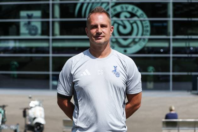 Fussball, 3.Liga Saison 2025 2026 Team- und Porträtfototermin MSV Duisburg 24.07.2025, schauinsland-reisen-arena Chris Schmoldt (Leiter Kaderplanung und Strategie, MSV Duisburg) Duisburg schauinsland-reisen-arena Nordrhein-Westfalen Deutschland