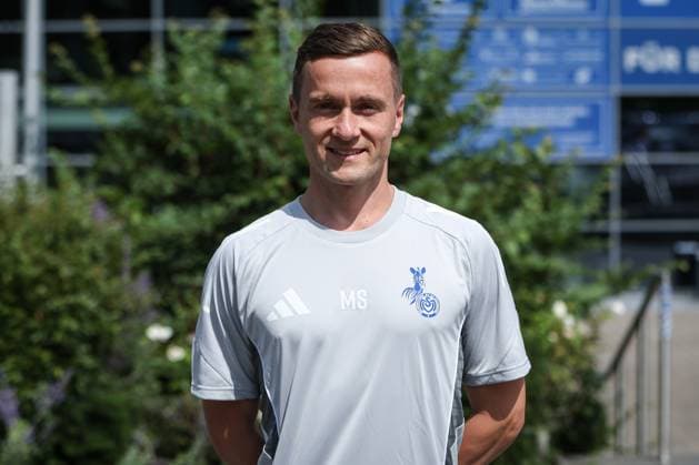 Fussball, 3.Liga Saison 2025 2026 Team- und Porträtfototermin MSV Duisburg 24.07.2025, schauinsland-reisen-arena Martin Schroeder (Teamarzt MSV Duisburg) Duisburg schauinsland-reisen-arena Nordrhein-Westfalen Deutschland