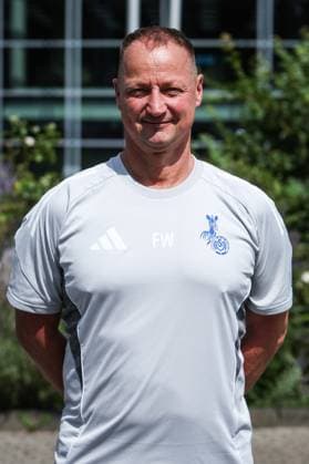 Fussball, 3.Liga Saison 2025 2026 Team- und Porträtfototermin MSV Duisburg 24.07.2025, schauinsland-reisen-arena Frank WiÅ›niewski (Busfahrer, MSV Duisburg) Duisburg schauinsland-reisen-arena Nordrhein-Westfalen Deutschland