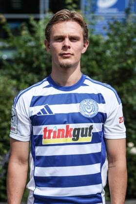 Fussball, 3.Liga Saison 2025 2026 Team- und Porträtfototermin MSV Duisburg 24.07.2025, schauinsland-reisen-arena Jakob Bookjans (MSV Duisburg, 7) Duisburg schauinsland-reisen-arena Nordrhein-Westfalen Deutschland