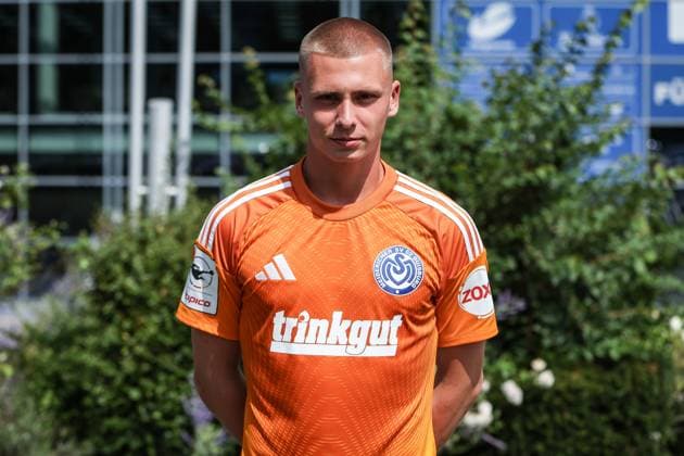 Fussball, 3.Liga Saison 2025 2026 Team- und Porträtfototermin MSV Duisburg 24.07.2025, schauinsland-reisen-arena Max Braune (MSV Duisburg, 1) Duisburg schauinsland-reisen-arena Nordrhein-Westfalen Deutschland