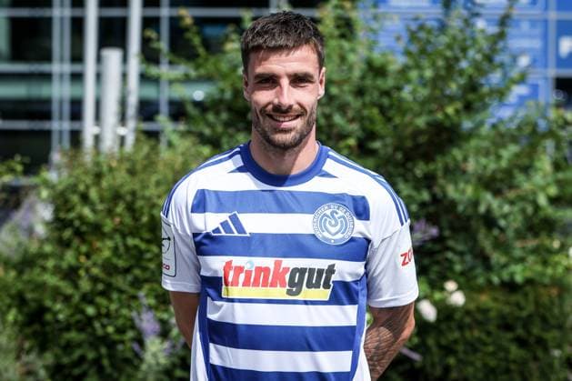 Fussball, 3.Liga Saison 2025 2026 Team- und Porträtfototermin MSV Duisburg 24.07.2025, schauinsland-reisen-arena Moritz Montag (MSV Duisburg, 2) Duisburg schauinsland-reisen-arena Nordrhein-Westfalen Deutschland