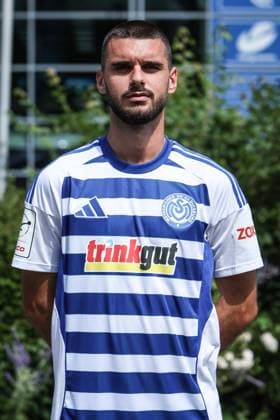 Fussball, 3.Liga Saison 2025 2026 Team- und Porträtfototermin MSV Duisburg 24.07.2025, schauinsland-reisen-arena Rasim Bulic (MSV Duisburg, 6) Duisburg schauinsland-reisen-arena Nordrhein-Westfalen Deutschland