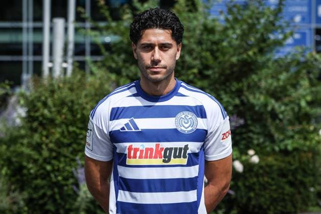 Fussball, 3.Liga Saison 2025 2026 Team- und Porträtfototermin MSV Duisburg 24.07.2025, schauinsland-reisen-arena Mert Göckan (MSV Duisburg, 17) Duisburg schauinsland-reisen-arena Nordrhein-Westfalen Deutschland
