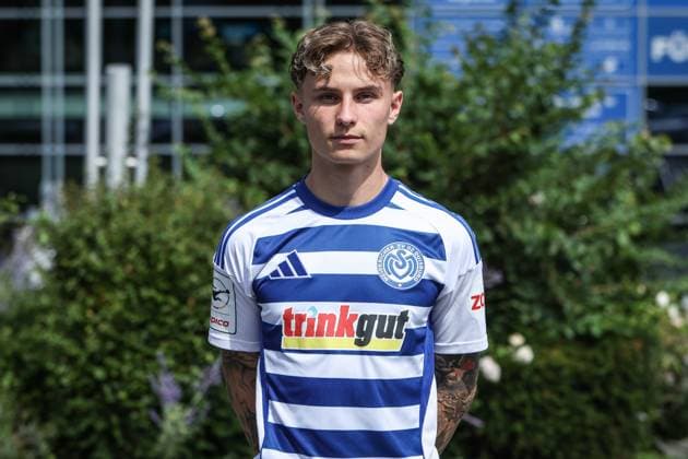 Fussball, 3.Liga Saison 2025 2026 Team- und Porträtfototermin MSV Duisburg 24.07.2025, schauinsland-reisen-arena Niklas Jessen (MSV Duisburg, 20) Duisburg schauinsland-reisen-arena Nordrhein-Westfalen Deutschland