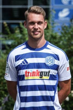 Fussball, 3.Liga Saison 2025 2026 Team- und Porträtfototermin MSV Duisburg 24.07.2025, schauinsland-reisen-arena Thilo Töpken (MSV Duisburg, 22) Duisburg schauinsland-reisen-arena Nordrhein-Westfalen Deutschland