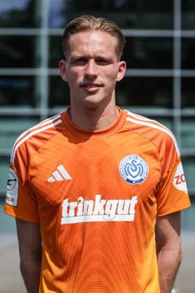 Fussball, 3.Liga Saison 2025 2026 Team- und Porträtfototermin MSV Duisburg 24.07.2025, schauinsland-reisen-arena Julius Paris (MSV Duisburg, 24) Duisburg schauinsland-reisen-arena Nordrhein-Westfalen Deutschland