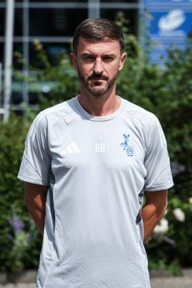 Fussball, 3.Liga Saison 2025 2026 Team- und Porträtfototermin MSV Duisburg 24.07.2025, schauinsland-reisen-arena Branimir Bajic (Leiter Lizenzmannschaft, MSV Duisburg) Duisburg schauinsland-reisen-arena Nordrhein-Westfalen Deutschland