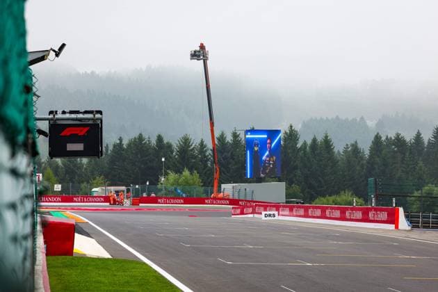 F1 - BELGIAN GRAND PRIX 2025 Fog over the circuit during the 2025 Formula 1 Belgian Grand Prix, 13th round of the 2025 FIA Formula One World Championship, WM, Weltmeisterschaft from July 25 to 27, 2025 on the Circuit de Spa-Francorchamps, in Stavelot, Belgium - StavelotBelgium  Copyright: xFLORENTxGOODENx