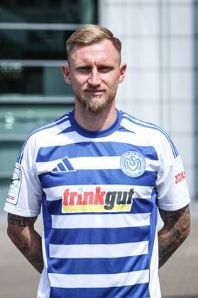 Fussball, 3.Liga Saison 2025 2026 Team- und Porträtfototermin MSV Duisburg 24.07.2025, schauinsland-reisen-arena Alexander Hahn (MSV Duisburg, 42) Duisburg schauinsland-reisen-arena Nordrhein-Westfalen Deutschland