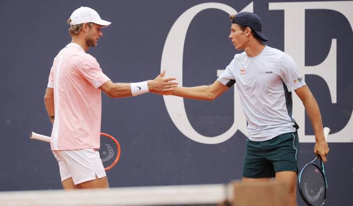 TENNIS - ATP, Tennis Herren Generali Open 2025 KITZBUEHEL,AUSTRIA,25.JUL.25 - TENNIS - ATP World Tour, Generali Open. Image shows Neil Oberleitner (AUT) and Joel Schwaerzler (AUT).  GEPAxpictures xMatthiasxHauer