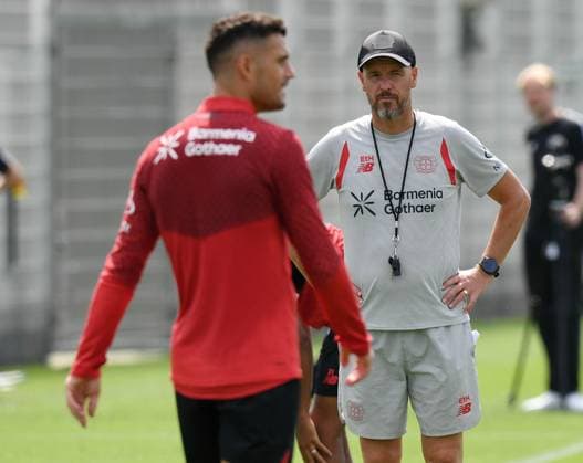 25.07.2025, xophax, Fussball 1.Bundesliga, Bayer 04 Leverkusen Training Bayer 04 Vorbereitung Bundesliga Trainer Erik ten Hag und Granit Xhaka (DFL DFB REGULATIONS PROHIBIT ANY USE OF PHOTOGRAPHS as IMAGE SEQUENCES and or QUASI-VIDEO) Leverkusen *** 25 07 2025, xophax, Soccer 1 Bundesliga, Bayer 04 Leverkusen Training Bayer 04 Preparation Bundesliga Coach Erik ten Hag and Granit Xhaka DFL DFB REGULATIONS PROHIBIT ANY USE OF PHOTOGRAPHS as IMAGE SEQUENCES and or QUASI VIDEO Leverkusen