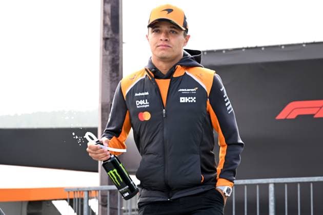 25.07.2025, xsvx, Motorsport FIA Formel 1, Großer Preis von Belgien v.l. Lando Norris (McLaren) Startnummer 04 (FIA REGULATIONS PROHIBIT ANY USE OF PHOTOGRAPHS as IMAGE SEQUENCES and or QUASI-VIDEO) Spa