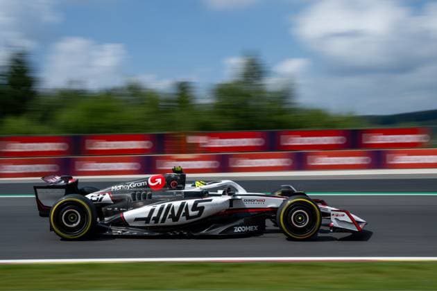 Oliver Bearman (MoneyGram Haas F1 Team, Großbritannien, 87) im VF-25, BEL, Formel 1 Weltmeisterschaft, Moet Chandon Grand Prix von Belgien, Circuit de Spa-Francorchamps, Freies Training, Saison 2025, 25.07.2025 BEL, Formel 1 Weltmeisterschaft, Moet Chandon Grand Prix von Belgien, Circuit de Spa-Francorchamps, Freies Training, Saison 2025, 25.07.2025 Spa-Francorchamps Copyright: xEibner-Pressefoto Memmlerx EP_MMR