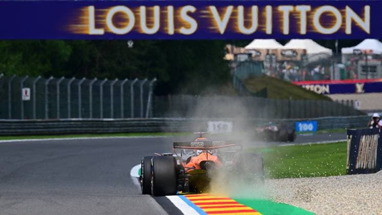 MOTORI - Formula 1 - Belgian Grand Prix 2025 NÂ°81 Oscar Piastri AUS McLaren Formula 1 Team during Belgian Grand Prix 2025, Formula 1 Championship in Belgium, Belgium, July 25 2025 Belgium Belgium  Copyright: xIPAxSport ABACAx