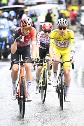 Dutch Thymen Arensman of Ineos Grenadiers, Danish Jonas Vingegaard Hansen of Team Visma-Lease a Bike and Slovenian Tadej Pogacar of UAE Team Emirates pictured in action during stage 19 of the 2025 Tour de France cycling race, from Albertville to La Plagne (130km), on Friday 25 July 2025 in France. The 112th edition of the Tour de France starts on Saturday 5 July in Lille, France, and will finish in Paris, France on the 27th of July. JASPERxJACOBS  x129997422x