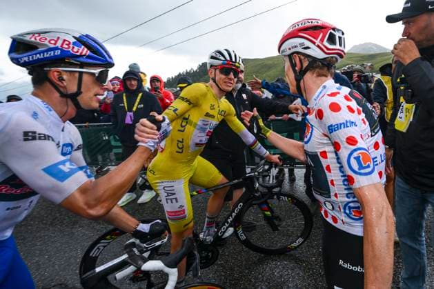Tour de France 2025 Stage 19 LA PLAGNE, FRANCE - JULY 25 : Lipowitz Florian (GER) of Red Bull BORA - Hansgrohe, Pogacar Tadej (SLO) of UAE Team Emirates - XRG and Vingegaard Jonas (DEN) of Team Visma - Lease a Bike during stage 19 of the 112th edition of Tour de France an UCI World Tour 2.UWT cycling road race stage for Men Elite of 130 km with start in Albertville and finish in La Plagne on July 25, 2025 in La Plagne, France, 25 07 2025 ( Motordriver Kenny Verfaillie - La Plagne France  Copyright: xVincentxKalutx