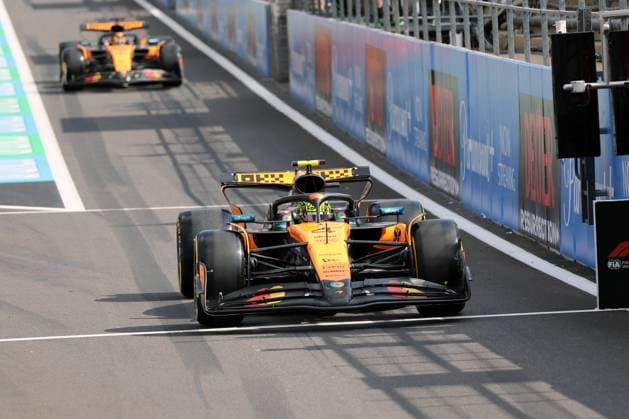 Stavelot, Belgien 24.- 27. Juli 2025: FIA - Formel 1 - WM - Großer Preis Belgien - Circuit de Spa-Francorchamps - 2025 - Sprint Qualifying Freitag Im Bild: Lando Norris (GBR) und Oscar Piastri (AUS) Circuit de Spa-Francorchamps Copyright: xFotostandx xHorstxBernhardtx