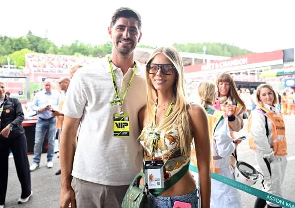 26.07.2025, xrarjax, Motorsport FIA Formel 1, Großer Preis von Belgien v.l. Thibaut Courtois (Real Madrid) und Mishel Gerzig Spa