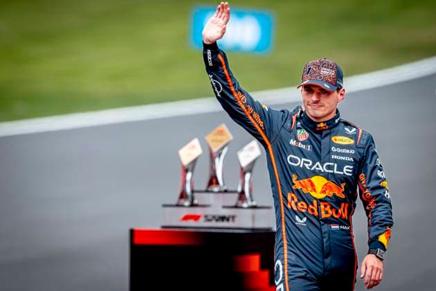 Sport Bilder des Tages Formule 1 driver MAX Verstappen of Red Bull Racing wins the sprintrace during the sprintrace and qualification Grand Prix Formula 1 Spa Francorchamps 2025 at the Circuit Spa Francorchamps for the Formula 1 MoÃ«t & Chandon Belgium Grand Prix 2025 season 2025-2026 in SPA, Belgium on 26 july 2025, (photo by Marcel van Dorst EYE4images DeFodi Images)