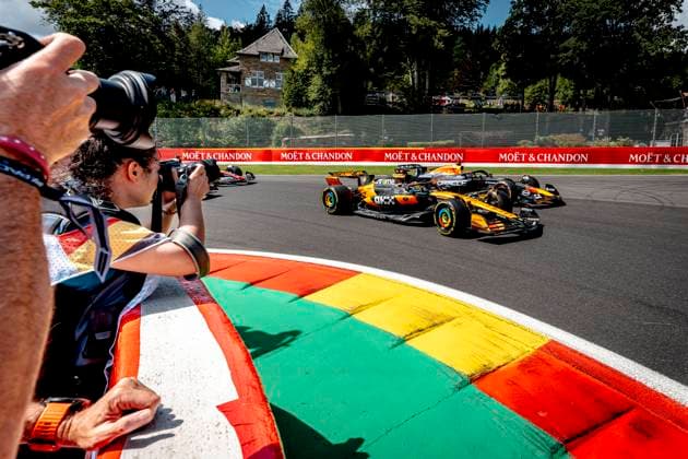 Formule 1 driver Oscar Piastri of McLaren, Formule 1 driver MAX Verstappen of Red Bull Racing during the sprintrace and qualification Grand Prix Formula 1 Spa Francorchamps 2025 at the Circuit Spa Francorchamps for the Formula 1 MoÃ«t & Chandon Belgium Grand Prix 2025 season 2025-2026 in SPA, Belgium on 26 july 2025, (photo by Marcel van Dorst EYE4images DeFodi Images)