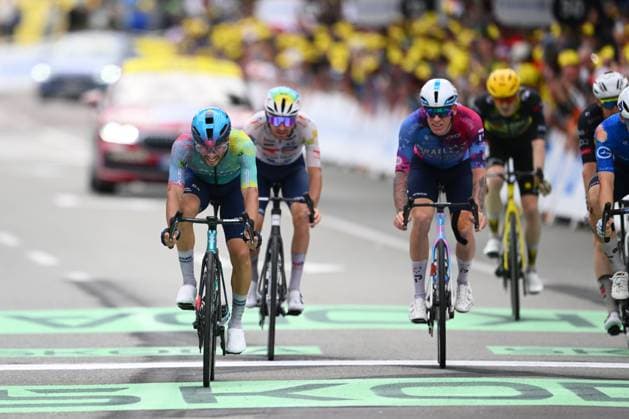 Tour de France 2025 Stage 20 PONTARLIER, FRANCE - JULY 26 : Velasco Simone (COL) of XDS Astana Team at the finish line during stage 20 of the 112th edition of Tour de France an UCI World Tour 2.UWT cycling road race stage for Men Elite of 185 km with start in Nantua and finish in Pontarlier on July 26, 2025 in Pontarlier, France, 26 07 2025 ( Motordriver Kenny Verfaillie - Pontarlier France  Copyright: xVincentxKalutx