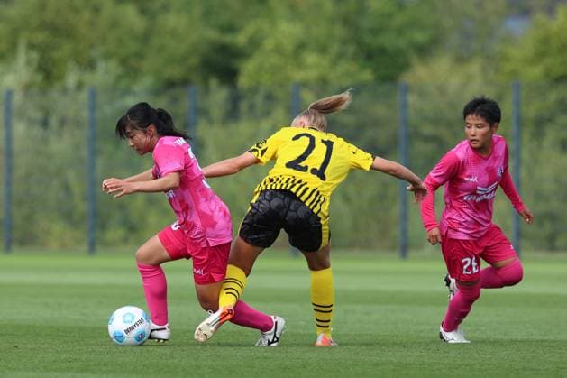 26.07.2025, Fussball, Frauen, Testspiel, Saison 2025 2026, Borussia Dortmund vs. Cerezo Osaka im Fussballpark BVB Hohenbuschei in Dortmund (Deutschland) Frederike Kempe (Borussia Dortmund, 21) Dortmund Fussballpark BVB Hohenbuschei Nordrhein Westfalen Deutschland