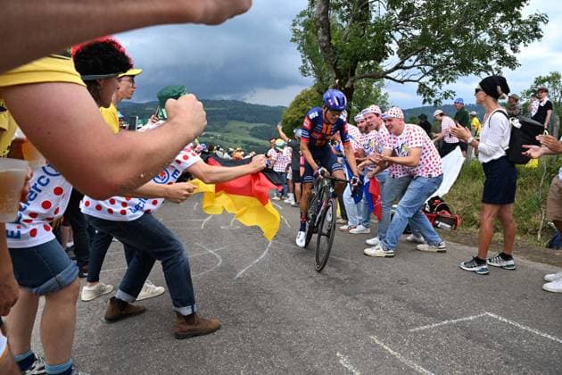 Passage du Tour de France, Thézy, 26 juillet 2025. PHOTOPQR LE PROGRES Philippe TRIAS - 26 07 2025 - Passage du Tour de France, Thézy, 26 juillet 2025. -20e étape du tour de France, Nantua Pontarlier en passant par le département du Jura. Passage du tour de France dans la côte de Thézy. Passage des coureurs dans la côte de Thézy. - The 112th edition of the Tour de France starts on Saturday 5 July in Lille, France, and will finish in Paris, France on the 27th of July. stage 20 of the 2025 Tour de France cycling race, from Nantua to Montpellier (185km), on Saturday 26 July 2025 in France Jura Franche-Comté France Copyright: xPHOTOPQR LExPROGRES MAXPPPxPhilippexTRIASx 20250726LPL5495 20250726LPL5495