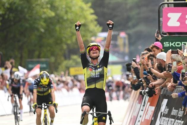 Sport Bilder des Tages Tour de France femmes PHOTOPQR LE TELEGRAMME Nicolas Creach ; ; 26 07 2025 ; Cyclisme Saison 2025 26 juillet 2025 1 er étape du tour de france femmes Vannes - Plumelec Marianne Vos s impose sur la première étape du Tour de France femmes entre Vannes et Plumelec Photos Nicolas Créach - The Grand Départ of the 4th edition of the Women’s Tour de France was given this Saturday, July 26, 2025, from Vannes. France  Copyright: xPHOTOPQR LExTELEGRAMME MAXPPPxNicolasxCreachx 20250726TGB5588 20250726TGB5588