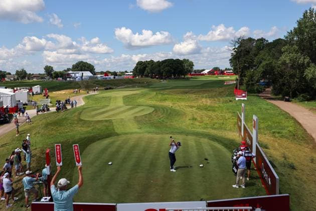 July 26th, 2025: Cristobal Del Solar of the United States hits his shot on the eighteenth tee during the third round of the 3M Open 2025 at TPC Twin Cities on July 26th, 2025 in Blaine, Minnesota. -CSM Blaine USA - ZUMAc04_ 20250726_zma_c04_052 Copyright: xStevenxGarciax