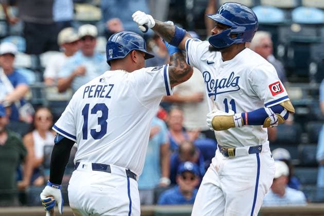 July 26, 2025: Kansas City Royals catcher Salvador Perez (13) and third baseman Maikel Garcia (11) celebrate Garcia s fourth inning two run home run against the Cleveland Guardians at Kauffman Stadium in Kansas City, MO. CSM Kansas City United States of America - ZUMAc04_ 20250726_zma_c04_079 Copyright: xDavidxSmithx