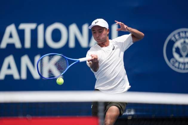ATP, Tennis Herren Masters 1000 National Bank Open Toronto Presented by Rogers 2025 - Day 1 Shintaro Mochizuki of Japan plays a forehand against Yasutaka Uchiyama of Japan during the Men s Singles first round match on day 1 of the ATP Masters 1000 National Bank Open at Sobeys Stadium. on July 26, 2025 in Toronto, Canada. (Photo by Leonardo Ramirez Eyepix Group) Copyright: xLeonardoxRamirez xEyepixxGroupx LR_26072025_162744