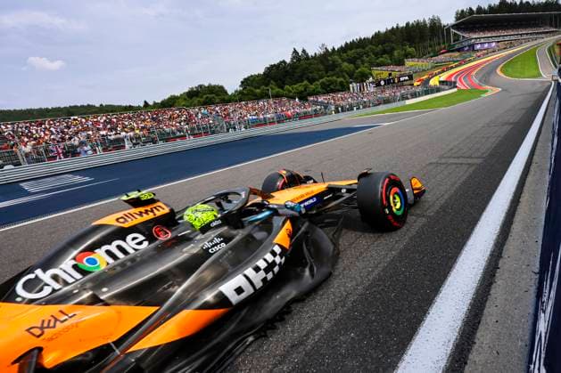 F1 Grand Prix Of Belgium - Qualifying Lando¯Norris of Great Britain driving the race car No.¯4, the McLaren¯MCL39 with a Mercedes‘AMG¯F1¯M16¯E Performance V6 turbo hybrid power unit for McLaren F1 Team, on track during the qualifying session ahead of the F1 Grand Prix of Belgium at Circuit de Spa‘Francorchamps in Belgium on July¯26,¯2025. Spa Belgium  Copyright: xNicolasxEconomoux originalFilename:economou-notitle250726_npCSL.jpg