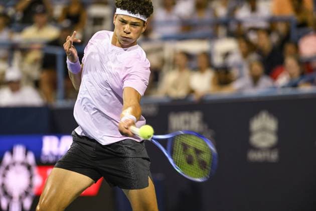 July 26, 2025, Washington, D.C, U.S: BEN SHELTON hits a forehand during his semifinal match against Alejandro Davidovich Fokina at the Rock Creek Tennis Center. Washington U.S - ZUMAg196 20250726_zap_g196_035 Copyright: xKylexGustafsonx