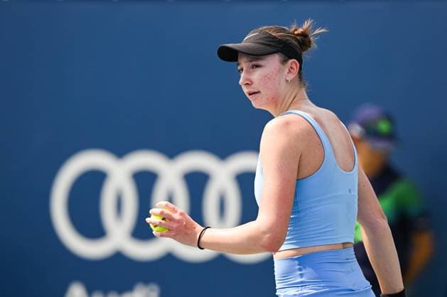 MONTREAL, QC - JULY 26: Dasha Plekhanova (CAN) serves the ball during a qualifying round match at WTA, Tennis Damen National Bank Open on July 26, 2025 at IGA Stadium in Montreal, QC (Photo by David Kirouac Icon Sportswire) TENNIS: JUL 26 National Bank Open EDITORIAL USE ONLY Icon250726072