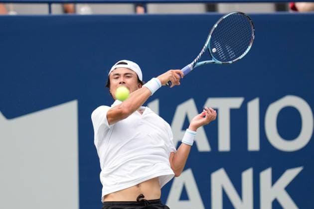 ATP, Tennis Herren Masters 1000 National Bank Open Toronto Presented by Rogers 2025 - Day 1 Taro Daniel of Japan plays a forehand against Dan Martin of Canada during the Men s Singles first round match on day 1 of the ATP Masters 1000 National Bank Open at Sobeys Stadium. on July 26, 2025 in Toronto, Canada. Toronto Ontario Canada Copyright: xLeonardoxRamirezx
