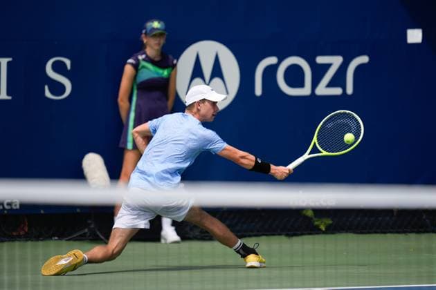 ATP, Tennis Herren Masters 1000 National Bank Open Toronto Presented by Rogers 2025 - Day 1 Dalibor Svrcina of Czechia lunges to play a backhand against Yosuke Watanuki of Japan during the Men s Singles first round match on day 1 of the ATP Masters 1000 National Bank Open at Sobeys Stadium. on July 26, 2025 in Toronto, Canada. Toronto Ontario Canada Copyright: xLeonardoxRamirezx