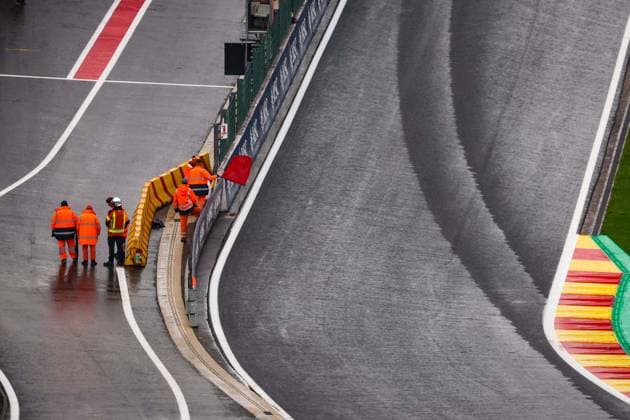 F1 - BELGIAN GRAND PRIX 2025 Red Flag during the 2025 Formula 1 Belgian Grand Prix, 13th round of the 2025 FIA Formula One World Championship, WM, Weltmeisterschaft from July 25 to 27, 2025 on the Circuit de Spa-Francorchamps, in Stavelot, Belgium -  Copyright: xANTONINxVINCENTx