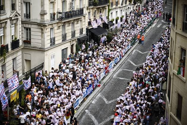 A picture of Rue Lepic with a huge crowd waiting for the peloton during stage 21 of the 2025 Tour de France cycling race, from Mantes-la-Ville to Paris (120km), on Sunday 27 July 2025 in France. The 112th edition of the Tour de France starts on Saturday 5 July in Lille, France, and will finish in Paris, France on the 27th of July. JASPERxJACOBS  x130118603x