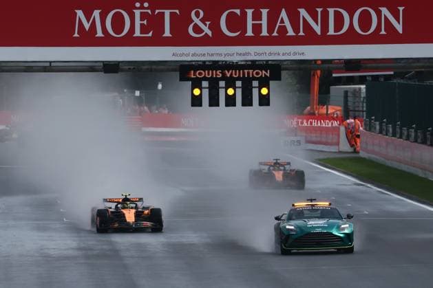 F1 Belgian Grand Prix 2025 Aston Martin F1 Safety Car, Lando Norris and Oscar Piastri of McLaren during the Formula 1 Belgian Grand Prix at Spa-Francorchamps in Spa, Belgium on July 27, 2025. Spa Belgium  Copyright: xJakubxPorzyckix originalFilename:porzycki-f1belgia250727_npPKO.jpg